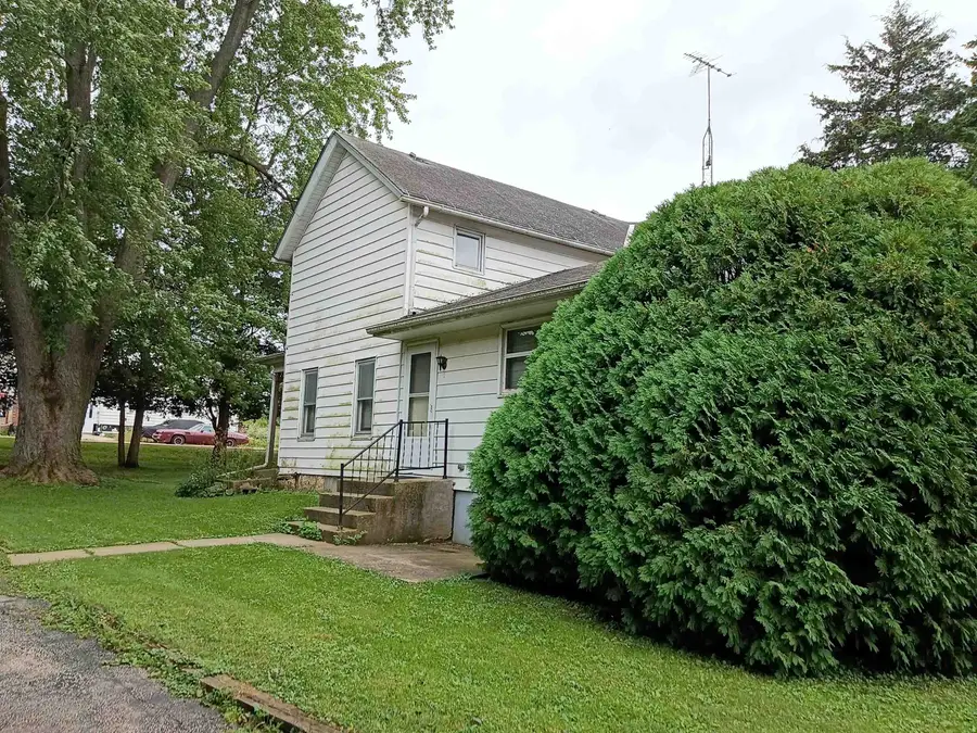 2628 W Florence, Freeport, IL 61032 - #3