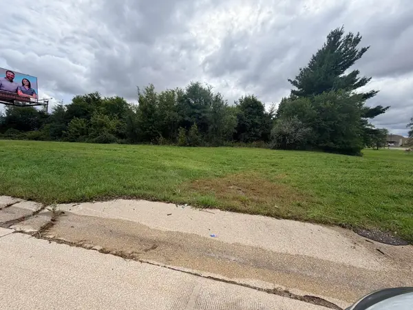 8539 E State Street, ROCKFORD, IL 61108
