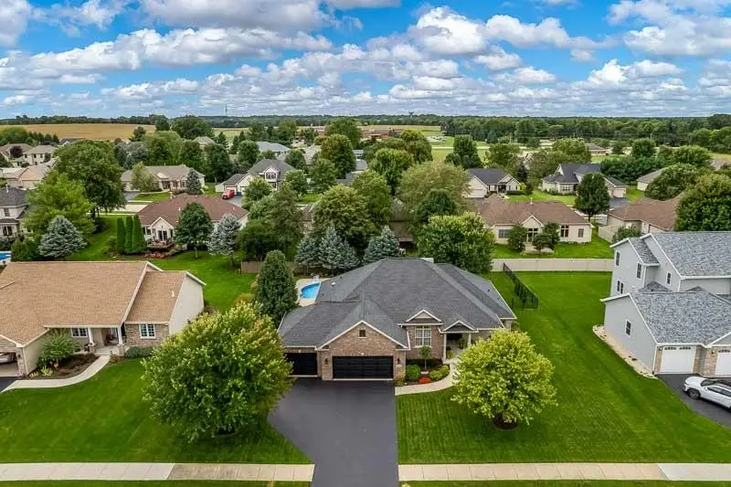 6103 HATHAWAY Trail, Roscoe, IL 61073 - #2