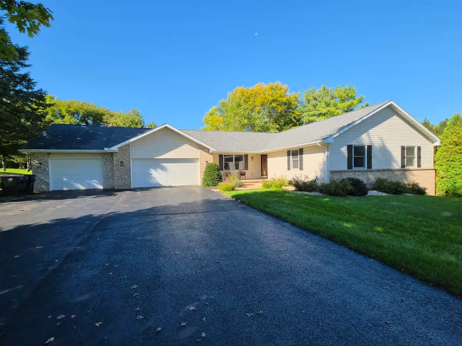 6775 Skyview Trail, Roscoe, IL 61073 - #3
