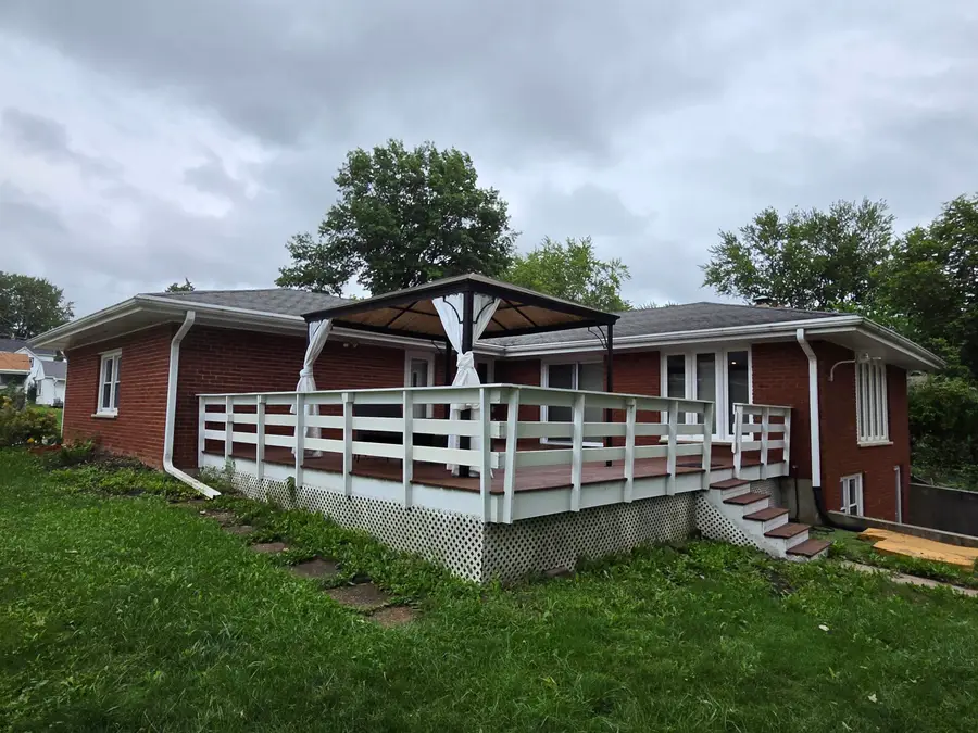 1233 W logan, Freeport, IL 61032 - #3