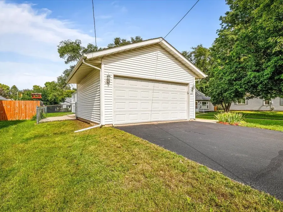 610 Sydney Avenue, Loves Park, IL 61111 - #2
