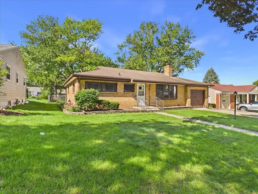 919 Woodland Drive, Rockford, IL 61108 - #2