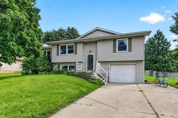 2105 W Bedford Road, FREEPORT, IL 61032