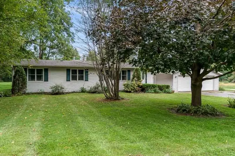 8731 Elevator Road, Roscoe, IL 61073 - #2