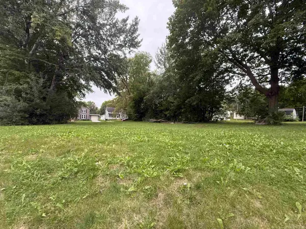 732 S Adams Avenue, FREEPORT, IL 61032