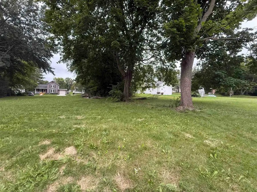 732 S Adams Avenue, Freeport, IL 61032 - #2