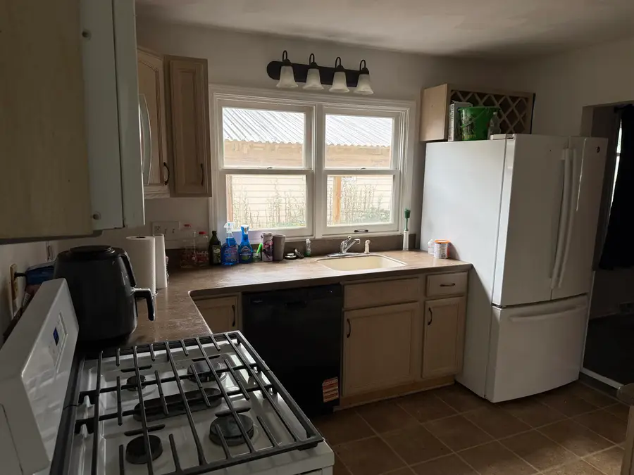 14 Monroe Court, Freeport, IL 61032 - #3