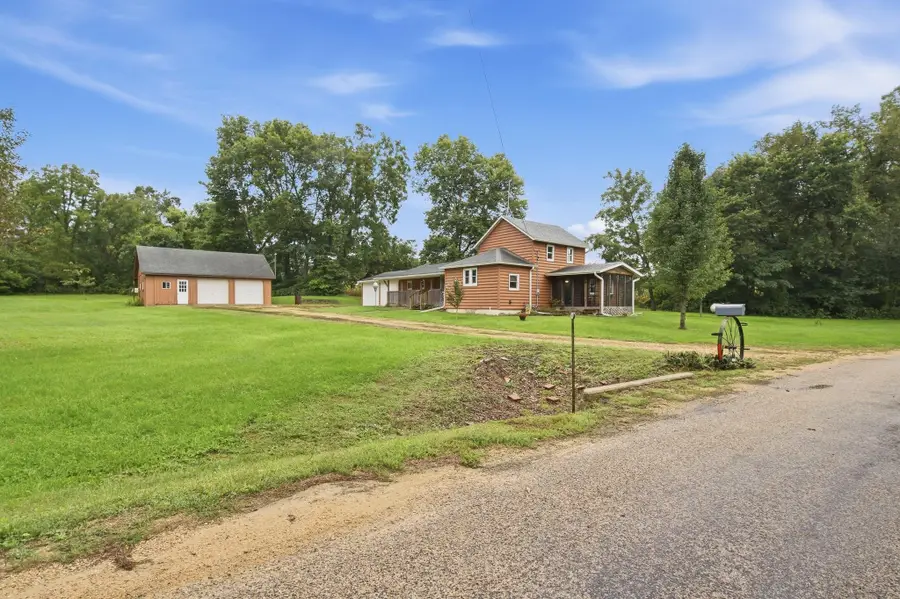 1205 S Browns Mill Road, Freeport, IL 61032 - #2