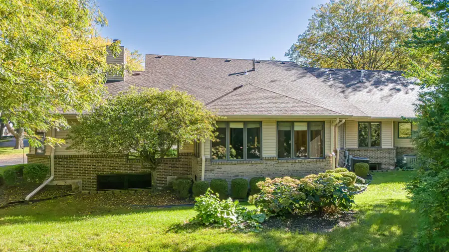 6302 Old Hunters Run, Rockford, IL 61114 - #2