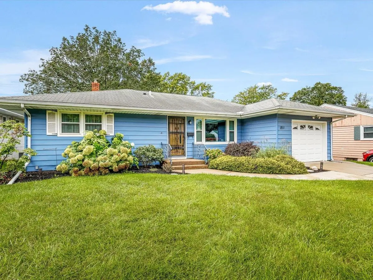 811 Parkside Drive, Rockford, IL 61108 - #1