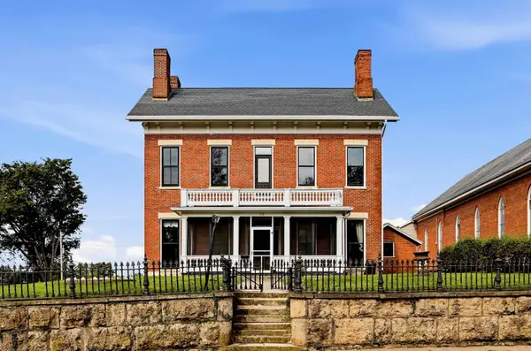 129 S High Street, GALENA, IL 61036