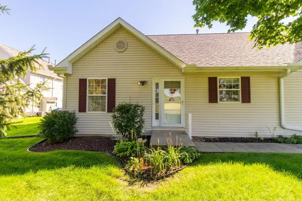 12032 Baneberry #24, ROSCOE, IL 61073