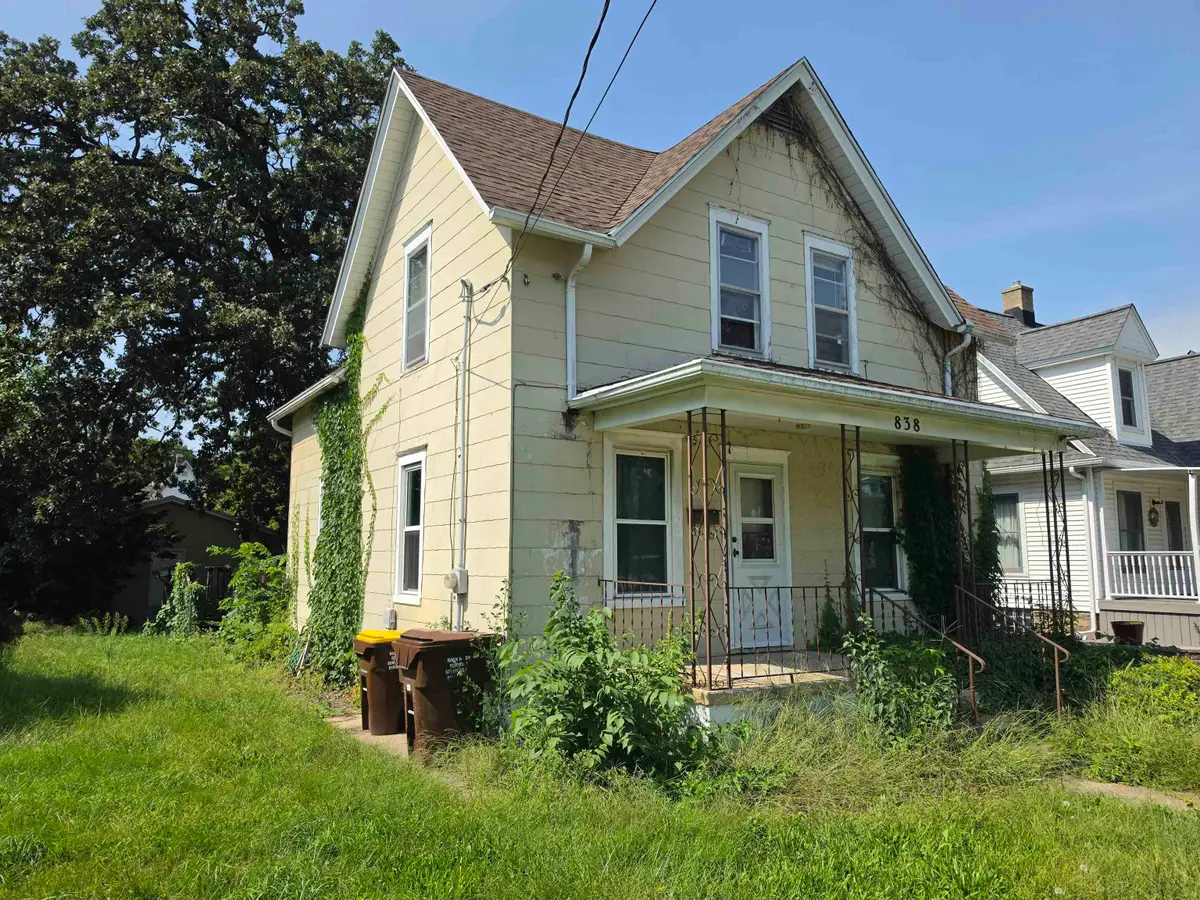 838 Roscoe Avenue, South Beloit, IL 61080 - #1