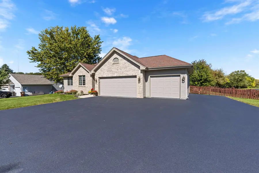 6168 WEEPING WILLOW Lane, Roscoe, IL 61073 - #2