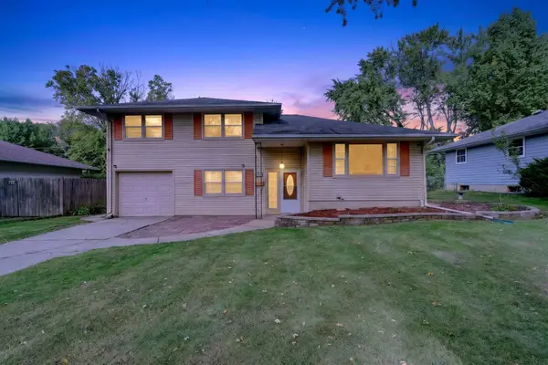 3804 Seward Avenue, ROCKFORD, IL 61108