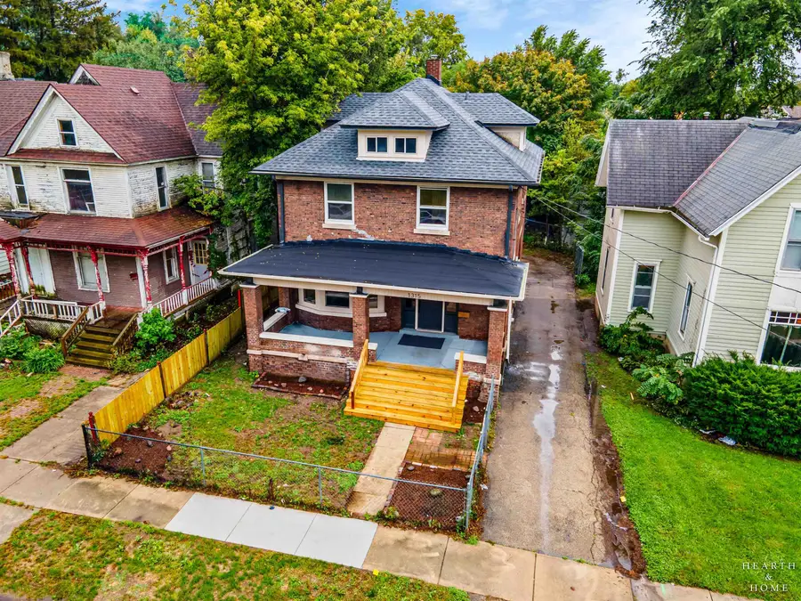 1315 4TH Avenue, Rockford, IL 61104 - #2