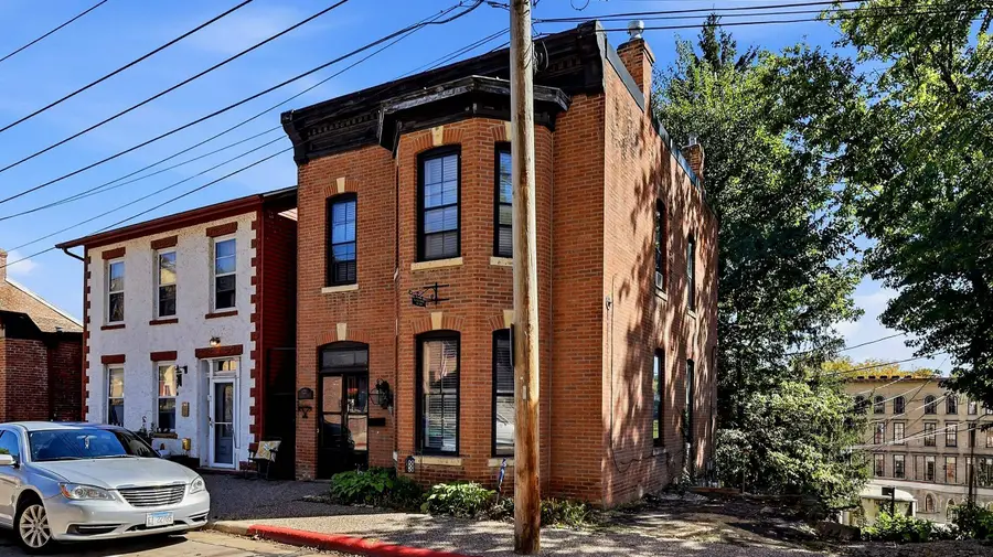 122 S Bench Street, Galena, IL 61036 - #2