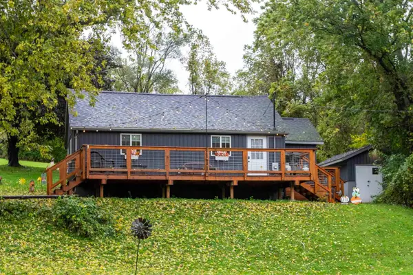 2825 Fairplay Road, HAZEL GREEN, WI 53811