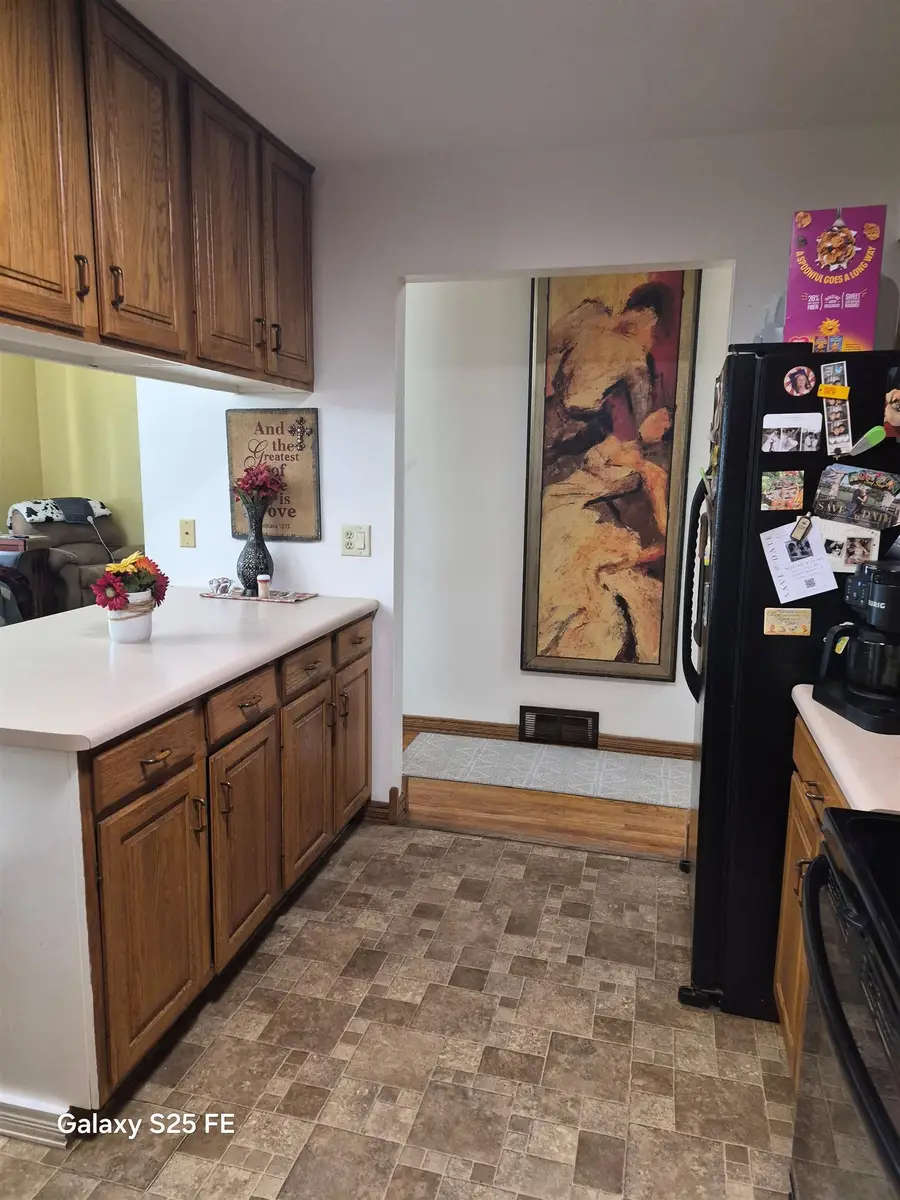 1238 Hillcrest Lane, Freeport, IL 61032 - #3
