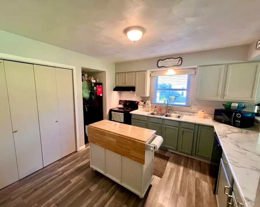 6339 CARRIAGE GREEN WAY, Rockford, IL 61108 - #2