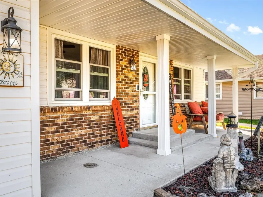 1510 14th Avenue, Belvidere, IL 61008 - #3