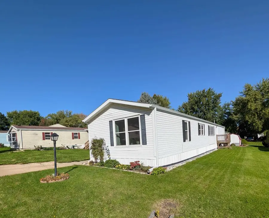 102 Red Haw Court, Freeport, IL 61032 - #2