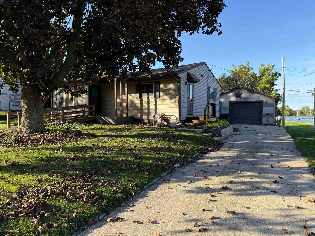 1404 Winter Drive, Freeport, IL 61032 - #1