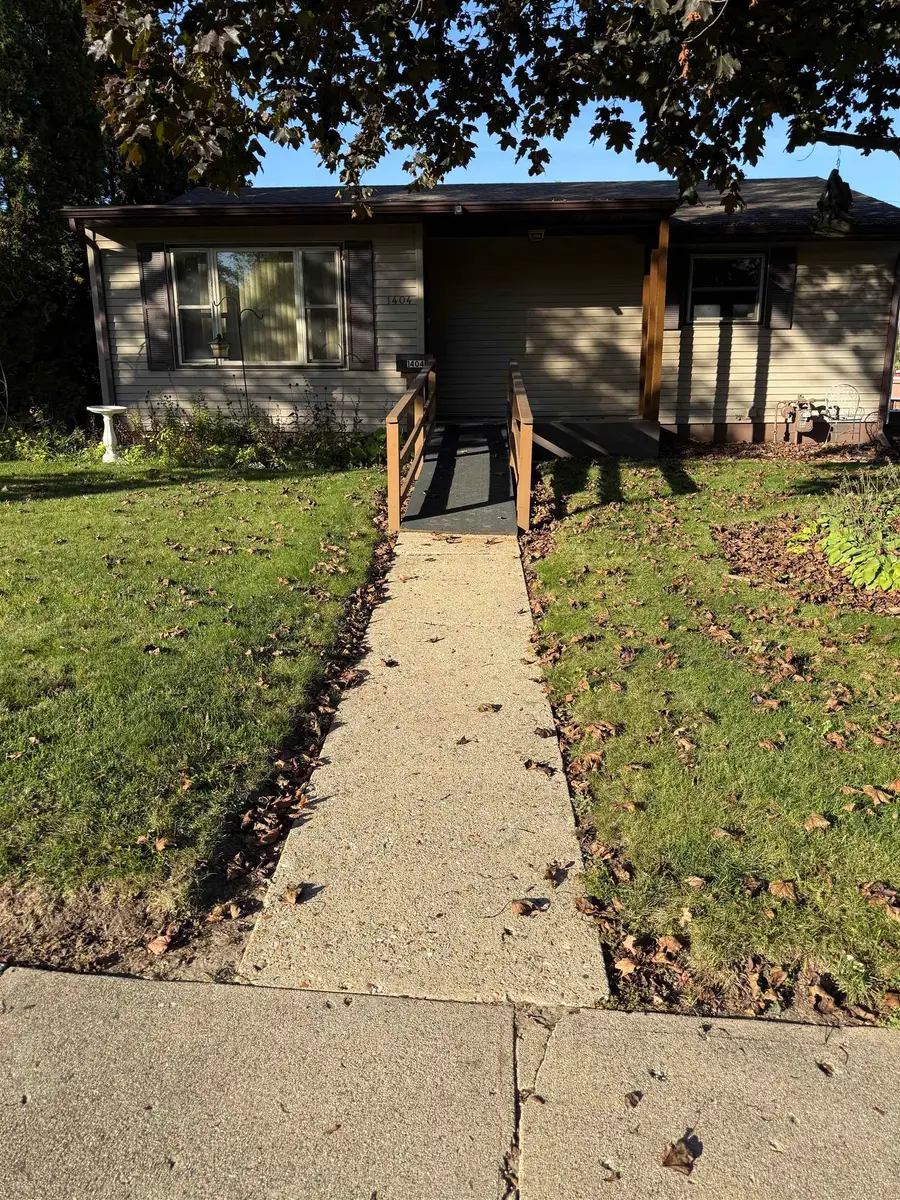 1404 Winter Drive, Freeport, IL 61032 - #2