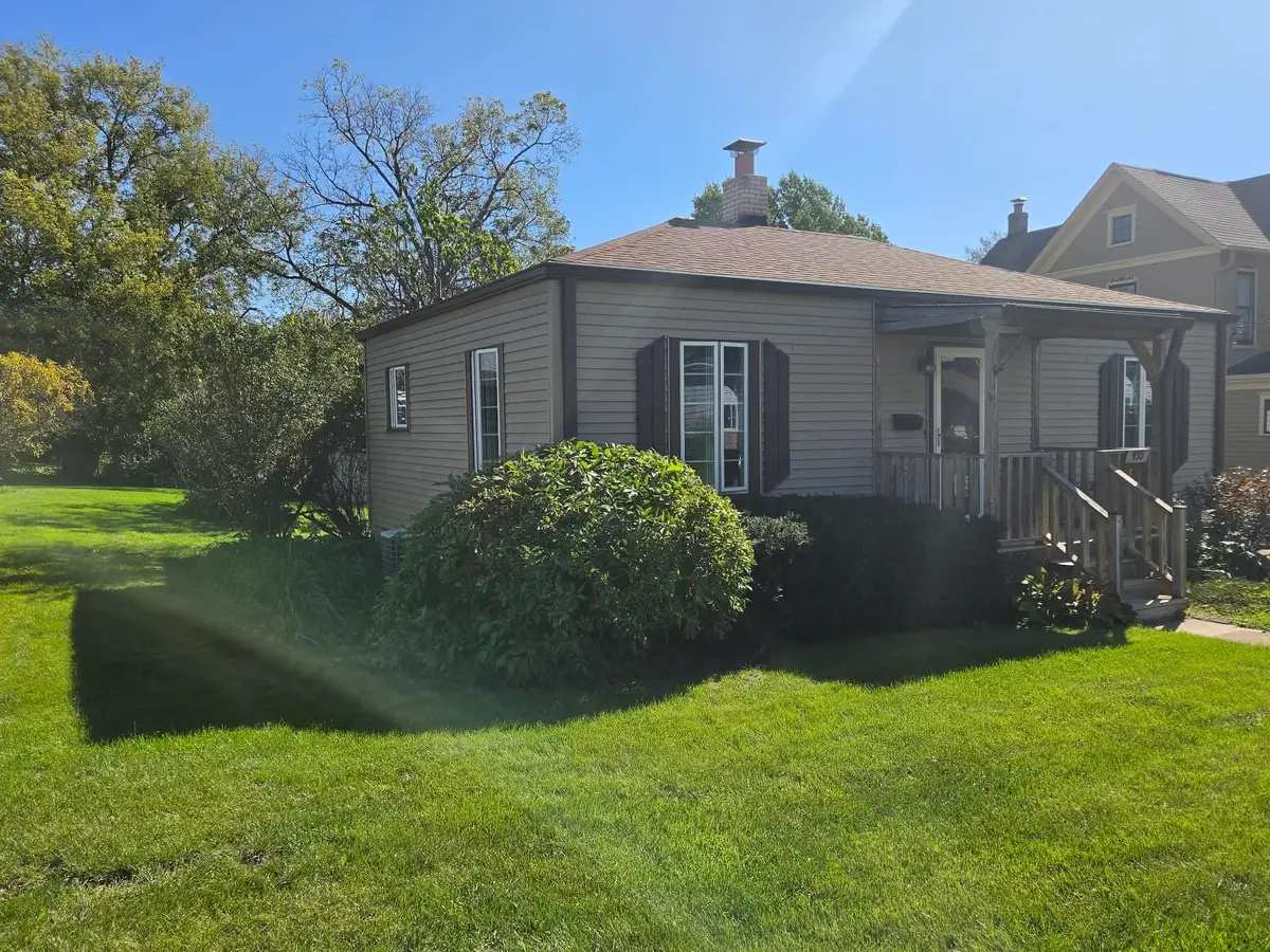 455 N TRUNCK, Freeport, IL 61032 - #1