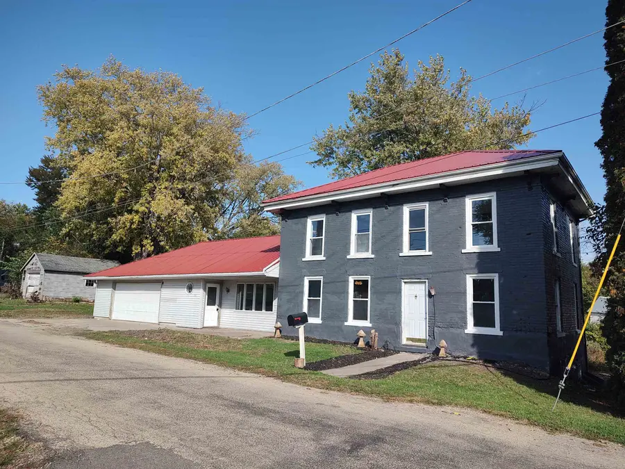 110 N Water Street, Warren, IL 61087 - #2