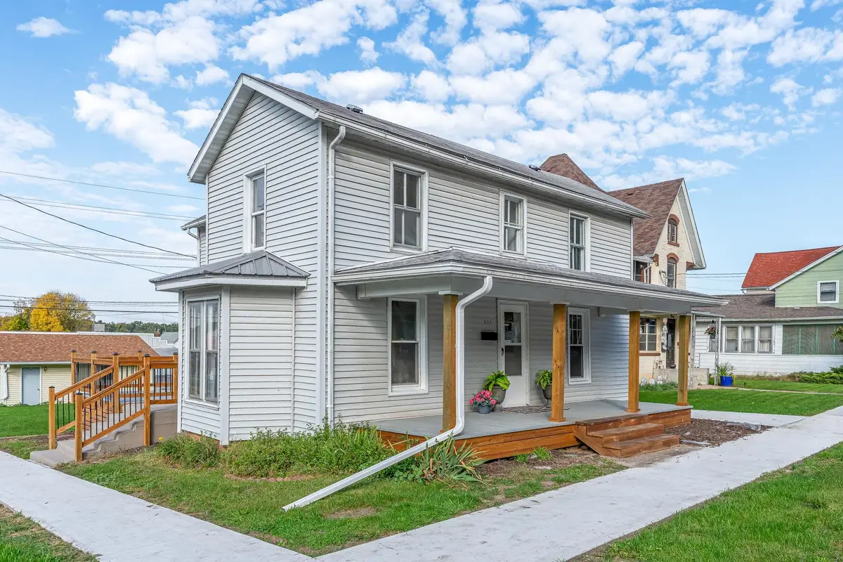 801 N 3rd Street, Savanna, IL 61074 - #1