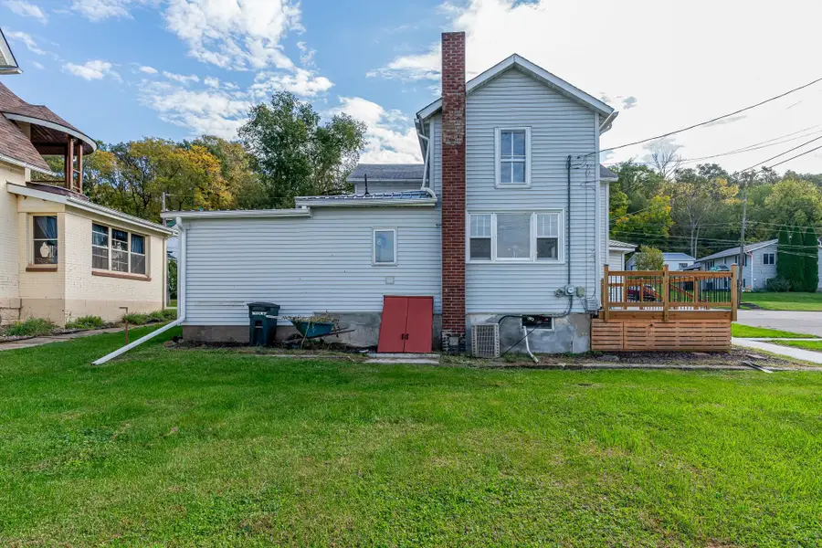 801 N 3rd Street, Savanna, IL 61074 - #2