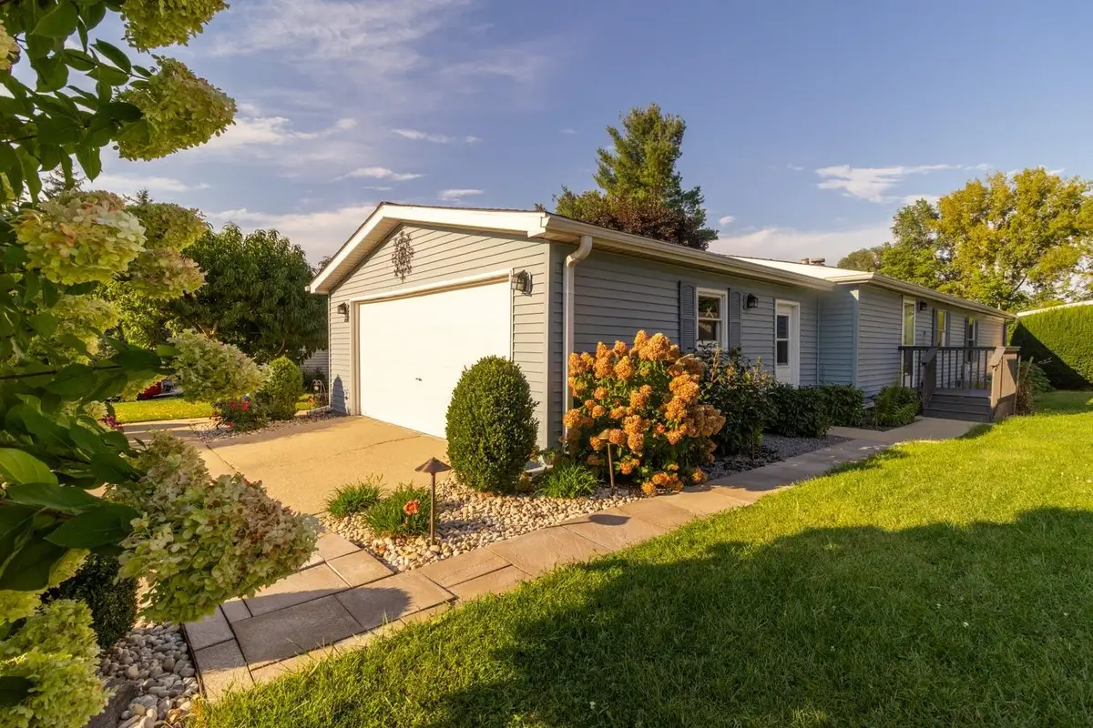 610 EASTWOOD Lane, Belvidere, IL 61008 - #1