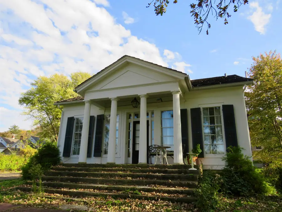 511 Park Avenue, Galena, IL 61036 - #3