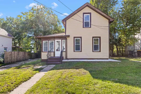 320 Lincoln Avenue, ROCKFORD, IL 61102