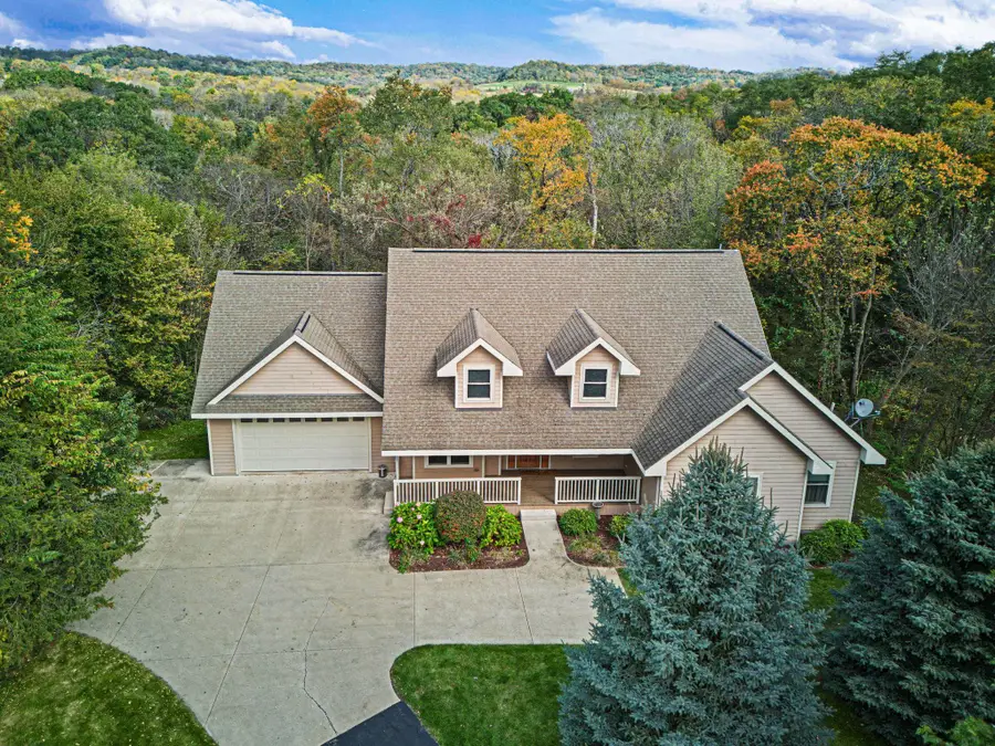 29 Bayward Drive, Galena, IL 61036 - #2