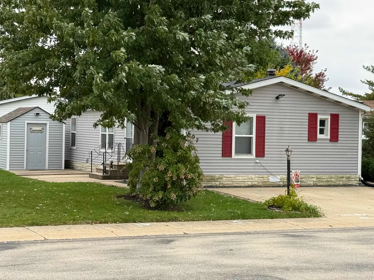 607 Park Avenue, Belvidere, IL 61008 - #1