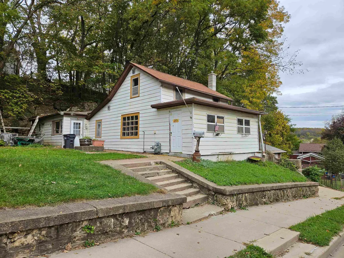 335 Gear Street, Galena, IL 61036 - #1