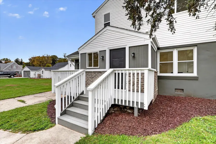 2126 Welworth Avenue, Rockford, IL 61108 - #3