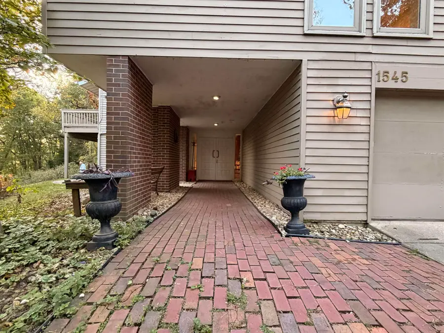 1545 W Demeter Drive, Freeport, IL 61032 - #2