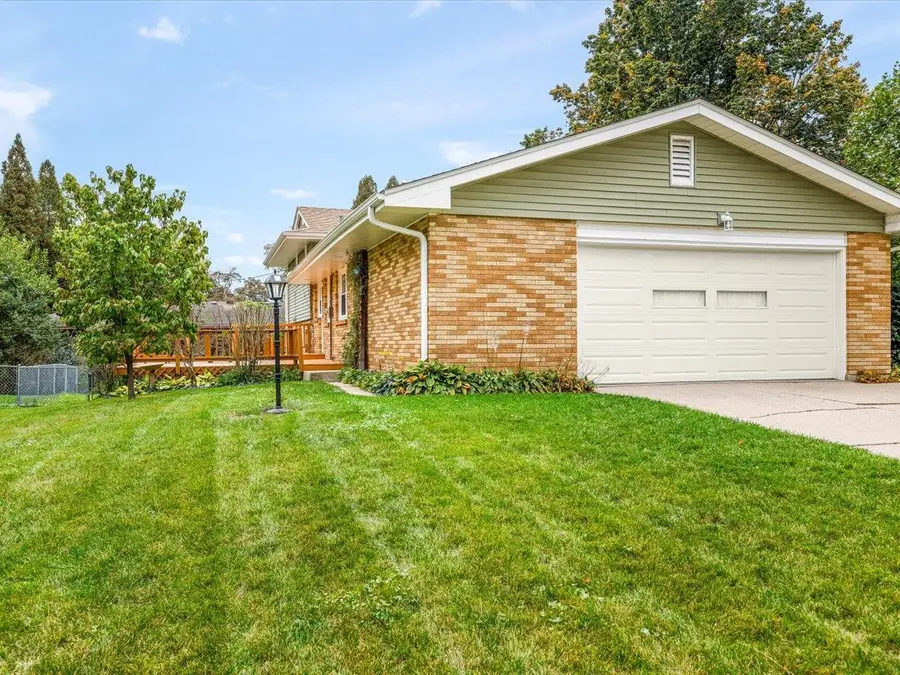 423 Wood Road, Rockford, IL 61107 - #3