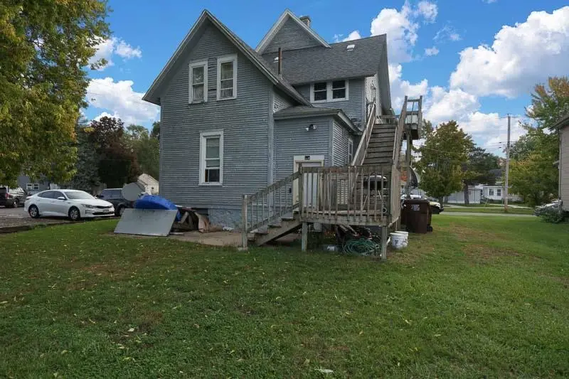 526 ROSCOE Avenue, South Beloit, IL 61080 - #2