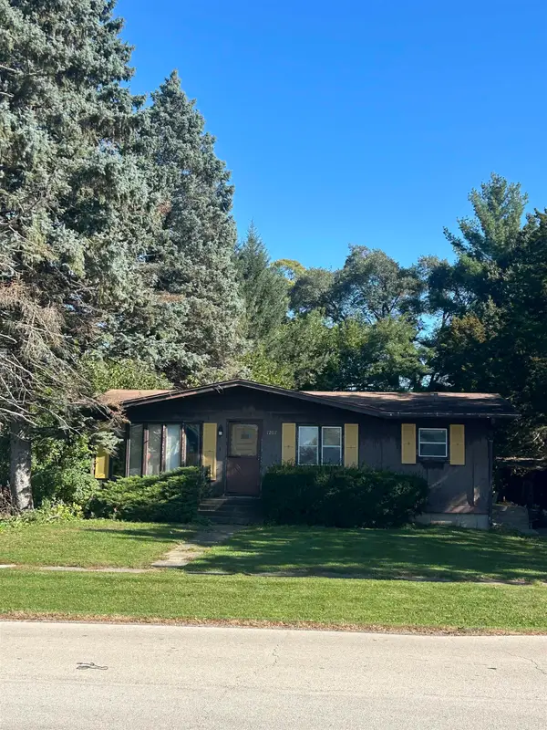 1207 VAN BUREN Street, BELVIDERE, IL 61008