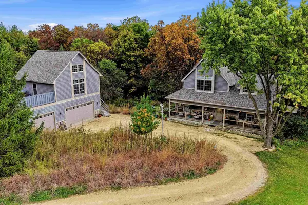 4 Moraine Way, GALENA, IL 61036