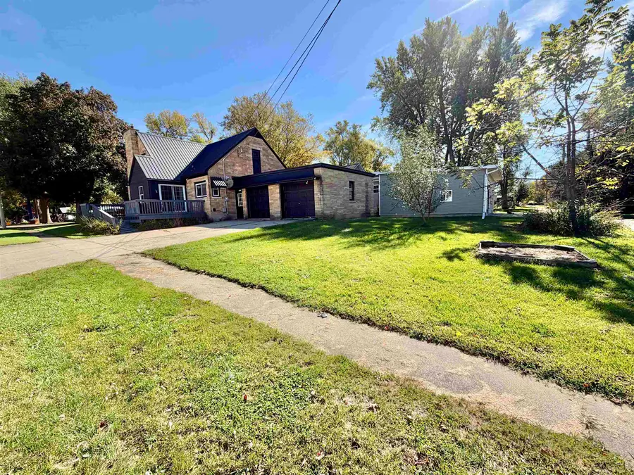 302 S Chestnut Street, Shannon, IL 61078 - #2