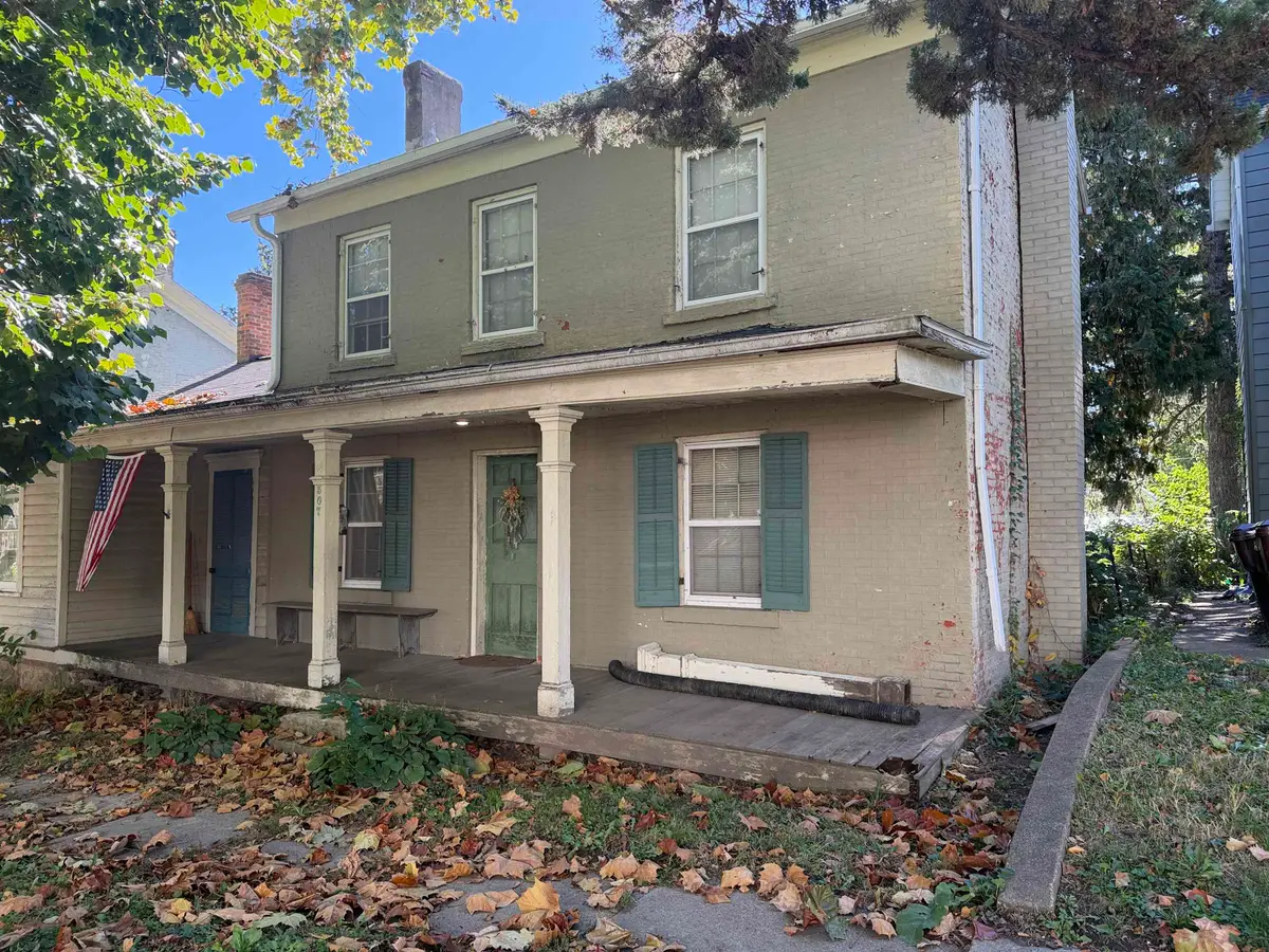 507 W Pleasant Street, Freeport, IL 61032 - #1