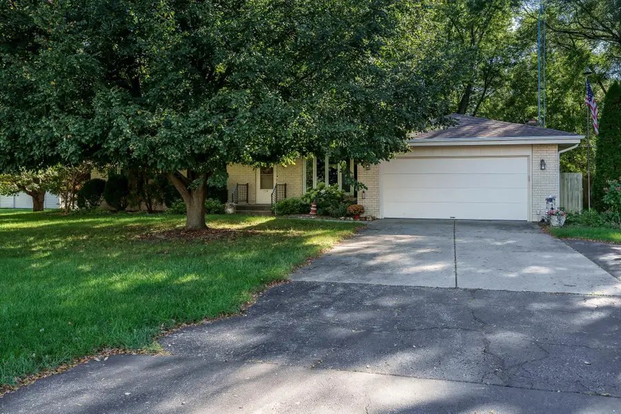 739 Roosevelt Road, Machesney Park, IL 61115 - #2