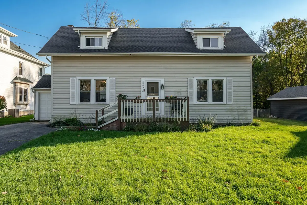 5609 Grove Street, Roscoe, IL 61073 - #1