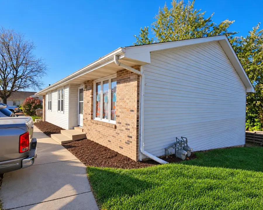 5426 MIDVALE Drive, Rockford, IL 61108 - #2
